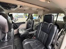 2016 Chrysler Town & Country TOURING - Photo 14