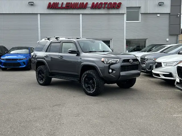 2014 Toyota 4Runner SR5 4X4/NAVIGATION/BACK UP CAMERA/SUNROOF/7