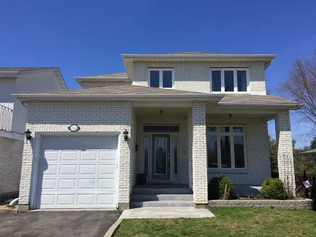 1 Large Basement Rooms - Blossom Park - Bank/Huntclub