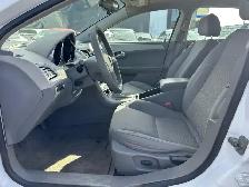 2009 Chevrolet Malibu Hybrid | Fuel Efficient, Sun Roof - Photo 7