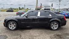 2010 Chrysler 300 LIMITED, ONLY 150KMS, V6, AS IS SPECIAL - Photo 2