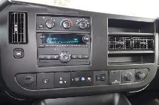 2022 GMC Savana RWD 3500 155' LT 15 Passenger - Photo 7