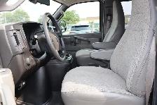 2022 GMC Savana RWD 3500 155' LT 15 Passenger - Photo 13