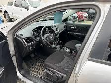 2020 Jeep Cherokee Sport 3.2L | Heated Seats - Photo 7