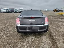 2013 Chrysler 300 - Photo 6