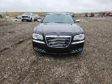 2013 Chrysler 300 - Photo 8