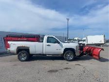2011 Chevrolet Silverado 2500HD w/ Head Curtain Airbags - Photo 4