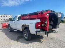 2011 Chevrolet Silverado 2500HD w/ Head Curtain Airbags - Photo 7