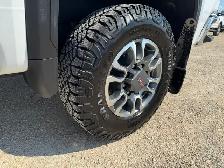 2024 GMC Sierra 2500HD - Photo 10