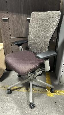 Haworth Zody Basic Task Chair! - Photo 2