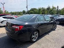 2013 Toyota Camry SE Sedan Auto LOW KM IN CANADA - Photo 8