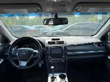 2013 Toyota Camry SE Sedan Auto LOW KM IN CANADA - Photo 17