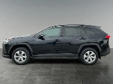 2022 Toyota RAV4 LE / AWD - Photo 2