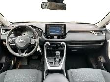2022 Toyota RAV4 LE / AWD - Photo 12