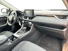2022 Toyota RAV4 LE / AWD - Photo 18
