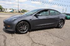 2023 Tesla Model 3 - Photo 3