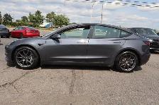 2023 Tesla Model 3 - Photo 4