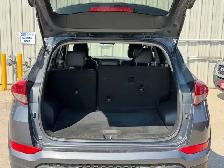 2017 Hyundai Tucson AWD 4dr 2.0L SE - Photo 4