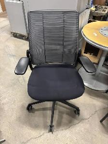 Humanscale Diffrient Smart Task Chair!