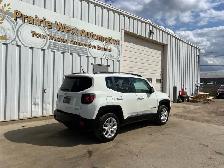 2016 Jeep Renegade Latitude AWD Command Start | Heated Seats - Photo 5