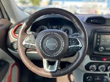2016 Jeep Renegade Latitude AWD Command Start | Heated Seats - Photo 14