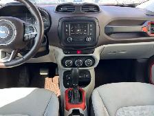 2016 Jeep Renegade Latitude AWD Command Start | Heated Seats - Photo 16