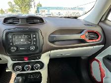 2016 Jeep Renegade Latitude AWD Command Start | Heated Seats - Photo 24
