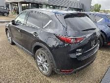 2021 Mazda CX-5 - Photo 2