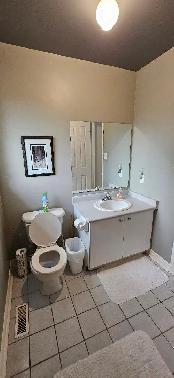 LARGE BEAUTIFUL FURNISHED ROOM AVAILABLE SEPT. 1 IN SOUTH BARRIE - Photo 6