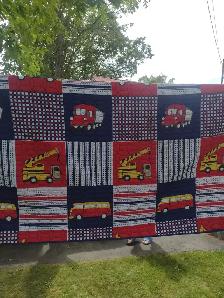 Boys quilt 83 x 86 construction trucks and equipment - Photo 3