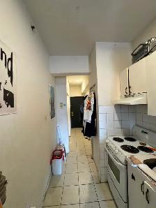 Spacious studio in the heart of Montreal near Concordia Uni.!