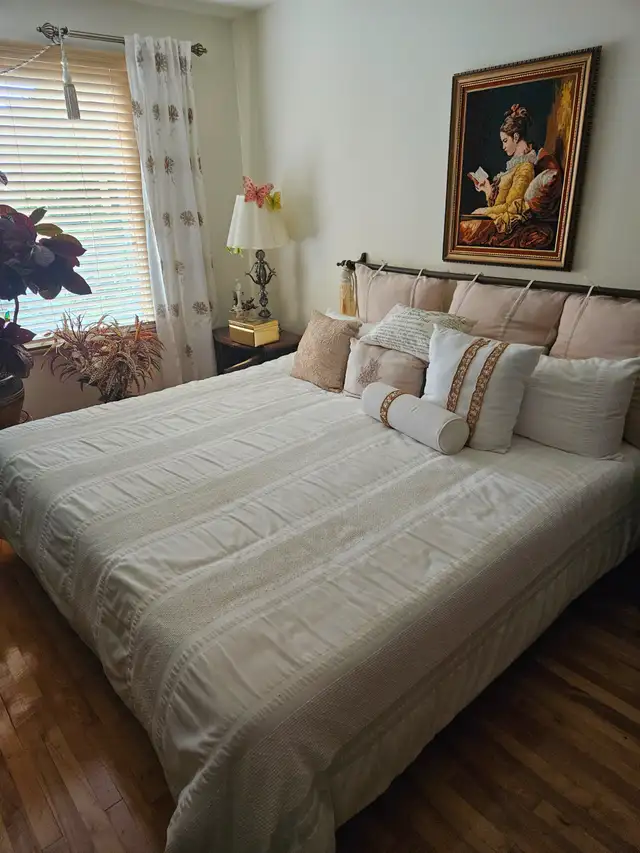 Ensemble mobilier de chambre à coucher