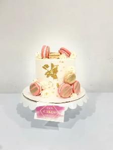 Birthday cakes Macarons Custom cakes & desserts Milton - Photo 2