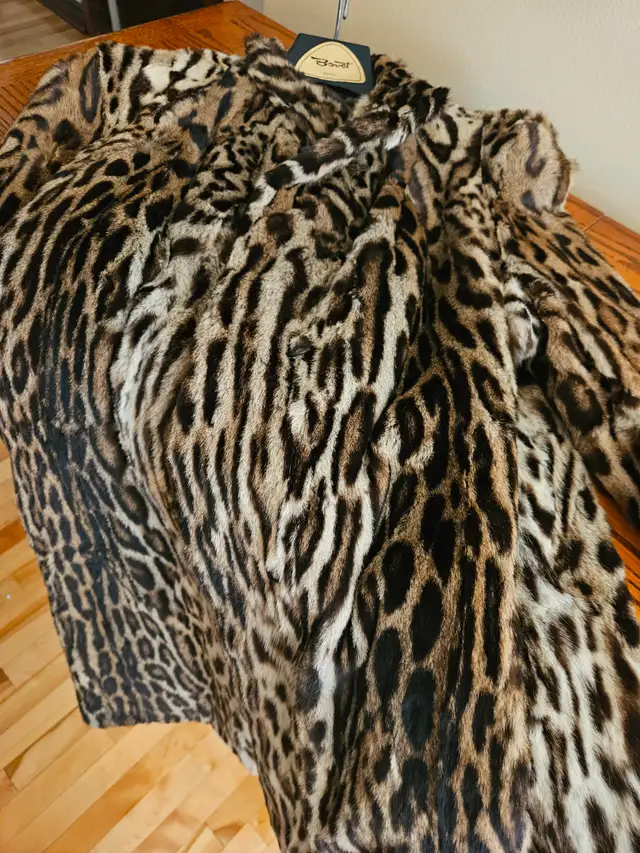 Manteau de fourrure léopard
