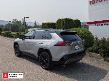 2021 Toyota RAV4 Hybrid XLE XLE, AWD, NEW ALL-WEATHER TIRES,... - Photo 4