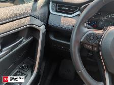 2021 Toyota RAV4 Hybrid XLE XLE, AWD, NEW ALL-WEATHER TIRES,... - Photo 17