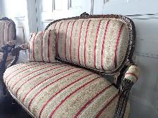 Antique French Settee - Photo 2