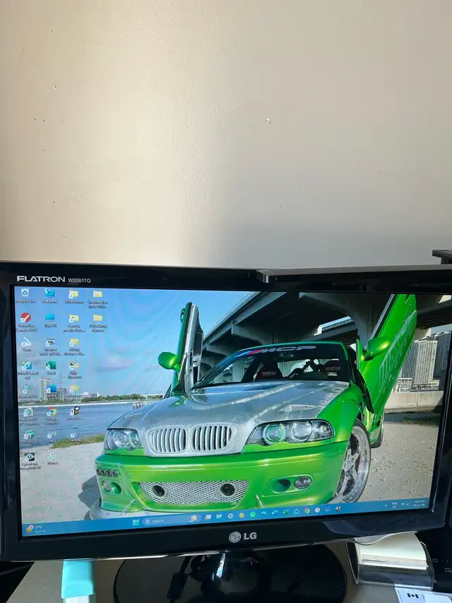 LG Monitor 22"