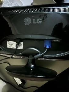 LG Monitor 22" - Photo 3