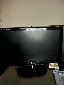 LG Monitor 22" - Photo 8