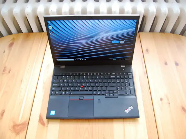 Lenovo 15.6' i5 CPU 24GB Ram 256GB NVMe SSD WIN 11