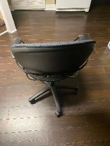 Office Chair (Black) - Photo 2