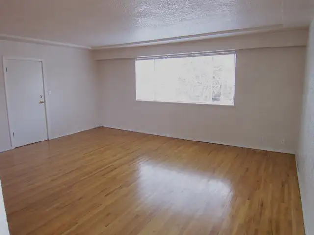 Bright & Spacious 3-Bedroom Main Floor Suite – Mount Pleasant