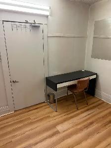 Private Furnished Room for Rent, steps to Subway - Photo 3
