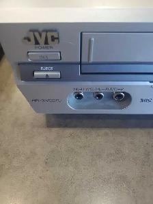 JVC HR-XVC27U DVD VCR Combo - Photo 2