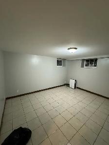 One bedroom basement apartment - Photo 3