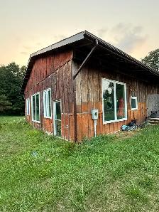 newer barn warehoue in stouffville for rent - Photo 4