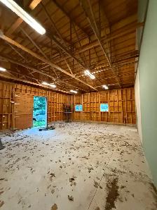 newer barn warehoue in stouffville for rent - Photo 8