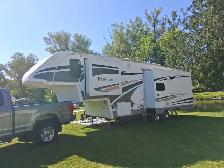 2010 Titanium 30/35 fifth wheel