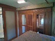 2010 Titanium 30/35 fifth wheel - Photo 5